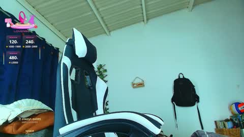 Goldy Loyal93 online show from October 2, 6:01 pm