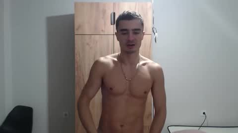 goodgg229975 online show from October 20, 8:24 pm