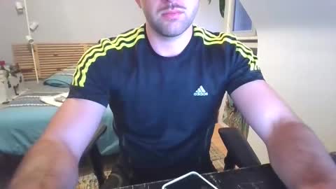 goura2000 online show from April 18, 7:18 pm