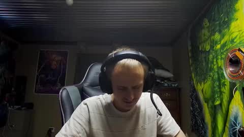 Greenlungs8195 online show from November 14, 9:44 am