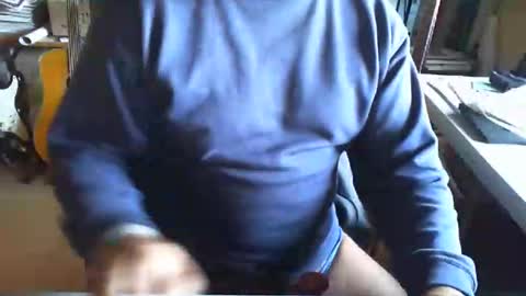 greyhounddog online show from October 2, 7:56 am