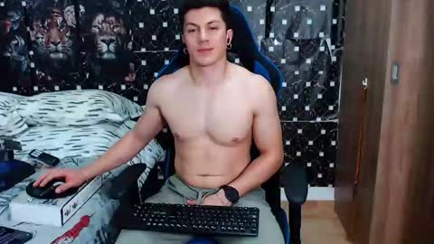 griego01 online show from March 2, 5:08 am