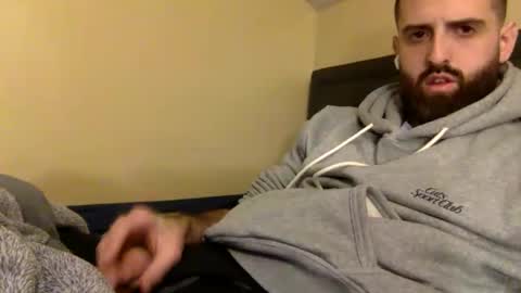 grobs123 online show from March 9, 8:14 pm