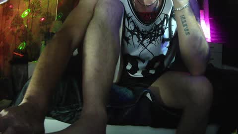 Snapshot of gspo769 chatting on December 7, 10:28 pm YOUNEEKWAYSTOPLEASEYOU online show from December 7, 10:28 pm
