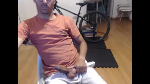 guachin_new online show from November 22, 6:57 am