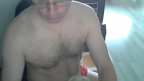 Snapshot of guess91 chatting on December 17, 11:06 am Guess91 online show from December 17, 11:06 am