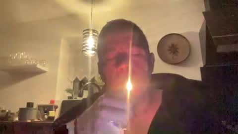 guil0 online show from September 17, 7:31 am