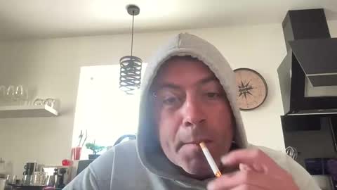 guil0 online show from October 10, 10:42 am