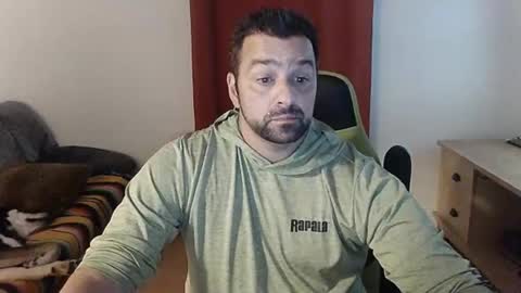 Snapshot of guillaume666286050 chatting on September 21, 6:35 am guillaume666286050 online show from September 21, 6:35 am