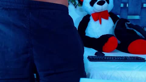 Hakim online show from November 5, 6:10 pm