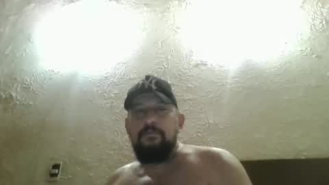 gustavo1350 online show from May 2, 2:03 am