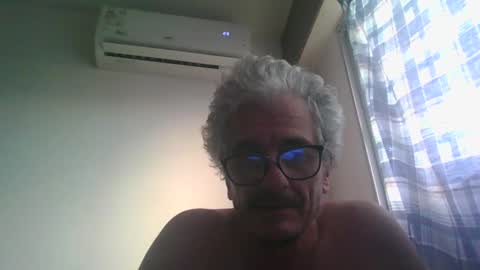 gustheone online show from January 19, 9:11 am