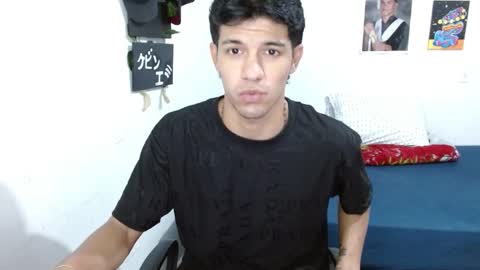 Snapshot of guts_x chatting on January 25, 4:35 pm Guts online show from January 25, 4:35 pm