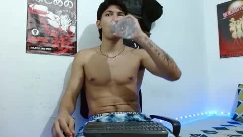 Snapshot of guts_x chatting on February 24, 5:09 pm Guts online show from February 24, 5:09 pm