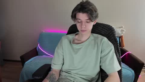 guy_liam1 online show from January 28, 8:47 am