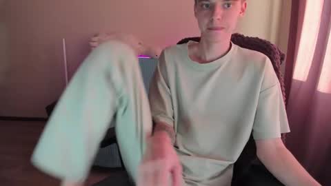 guy_liam1 online show from September 25, 3:00 pm