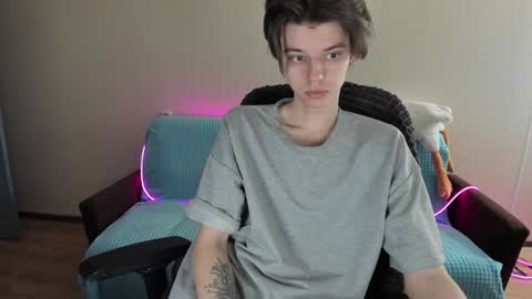 guy_liam1 online show from February 4, 6:14 am