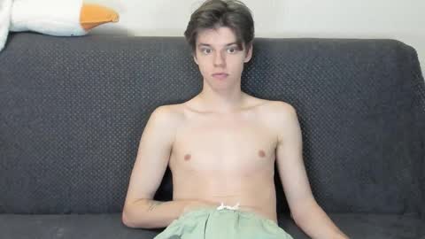 guy_liam1 online show from November 14, 3:13 pm