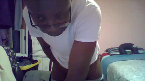 Snapshot of gyesaw1970 chatting on November 1, 6:17 am gyesaw1970 online show from November 1, 6:17 am