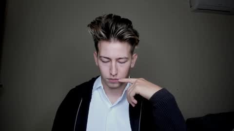 Oliver online show from December 28, 6:06 am