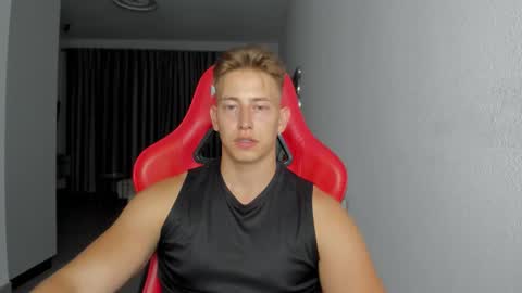 Oliver online show from October 30, 9:27 pm