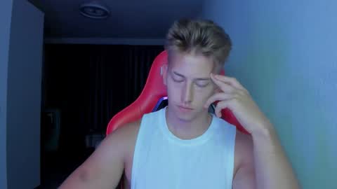 Oliver online show from November 25, 11:51 pm