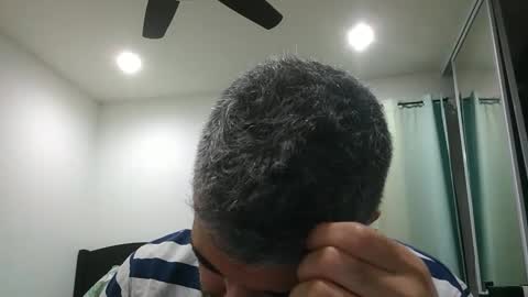Snapshot of h0nest84 chatting on February 6, 5:35 am h0nest84 online show from February 6, 5:35 am