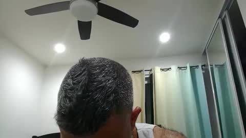 h0nest84 online show from November 13, 2:38 am