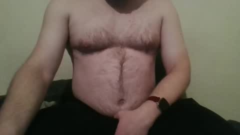 Snapshot of hairychest222141 chatting on February 25, 1:30 am hairychest222141 online show from February 25, 1:30 am