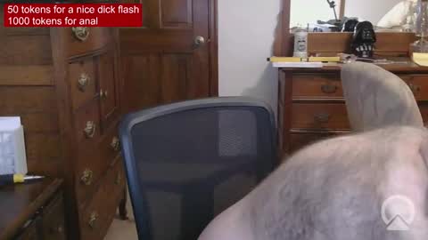 HairyDaddyBear69 online show from March 8, 1:37 pm
