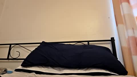 hairyman1990 online show from April 7, 6:35 am