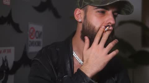 HairyRobXxX online show from November 6, 8:45 pm