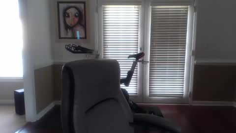 Han online show from April 3, 8:49 pm