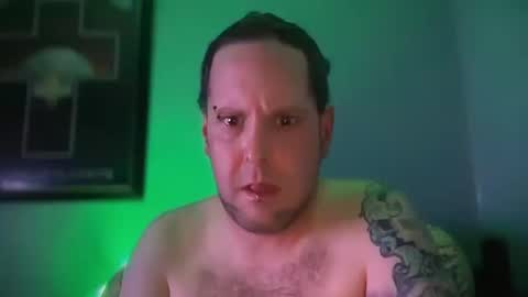 Snapshot of hand_banana_420 chatting on October 12, 2:38 am hand_banana_420 online show from October 12, 2:38 am