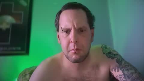 Snapshot of hand_banana_420 chatting on October 16, 5:26 am hand_banana_420 online show from October 16, 5:26 am