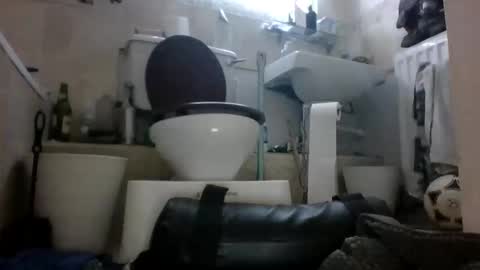 handncocknocum online show from December 15, 7:22 pm