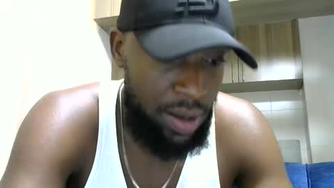Snapshot of handsome_king30 chatting on January 6, 6:52 pm handsome king online show from January 6, 6:52 pm