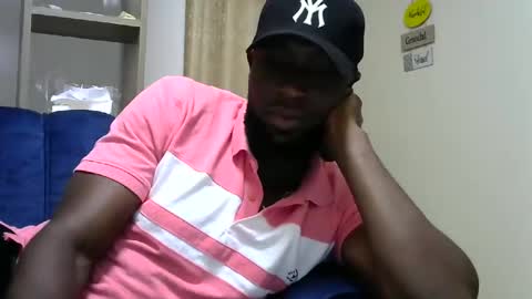 Snapshot of handsome_king30 chatting on February 15, 3:52 am handsome king online show from February 15, 3:52 am