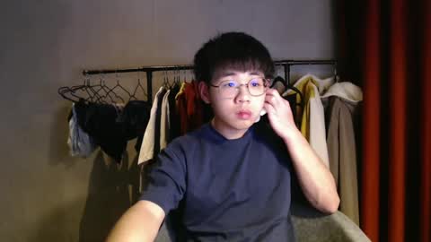 handsome_mannn online show from December 14, 7:14 pm