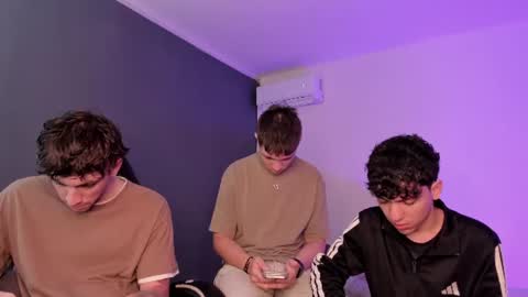 leonardfarrucknick and otis online show from July 2, 8:59 pm