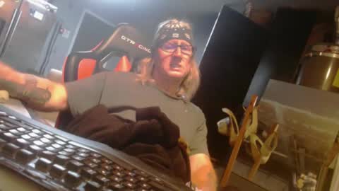 Handystudman online show from December 28, 6:49 am