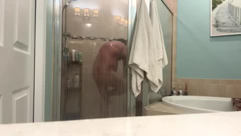 hangit0ut online show from October 23, 11:13 am