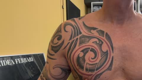 hanky online show from December 19, 4:13 pm