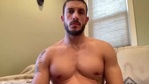 hard_runner_ online show from December 3, 4:24 pm