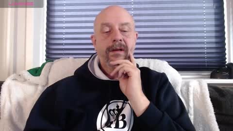 MrLazy online show from December 4, 12:25 pm