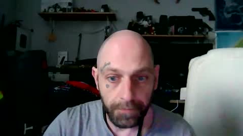 hardnhorny198 online show from March 17, 7:44 am