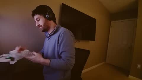 Tom online show from December 21, 11:24 pm