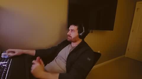 Tom online show from December 15, 4:07 am