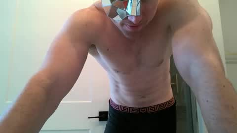 hardtoswallow1 online show from February 17, 9:14 pm