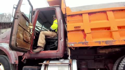 hardworkertn online show from March 2, 6:57 pm